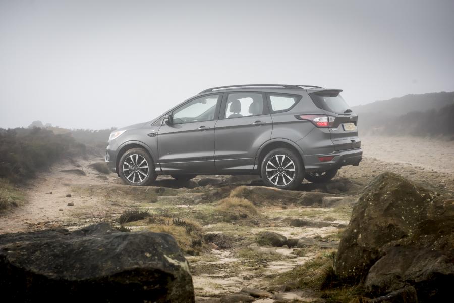  Ford Kuga ST-Line 2017 года  (UK) (фото 38 из 63)